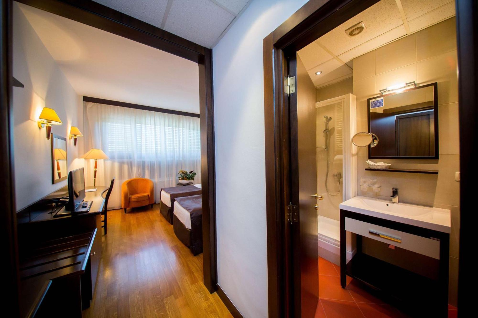 Best Western Central Hotel Arad Eksteriør billede