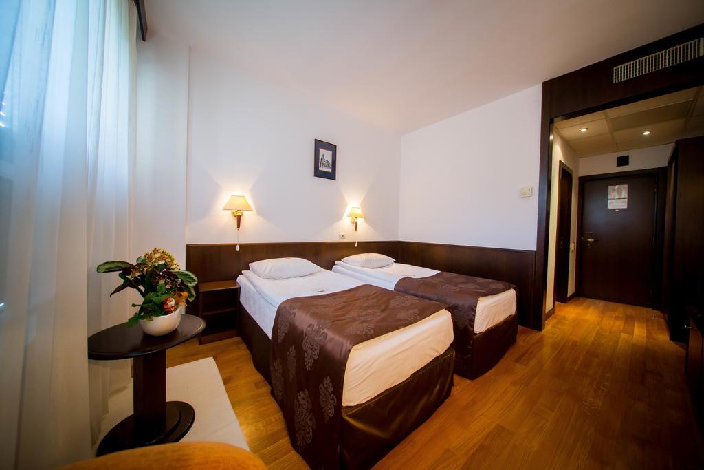 Best Western Central Hotel Arad Eksteriør billede