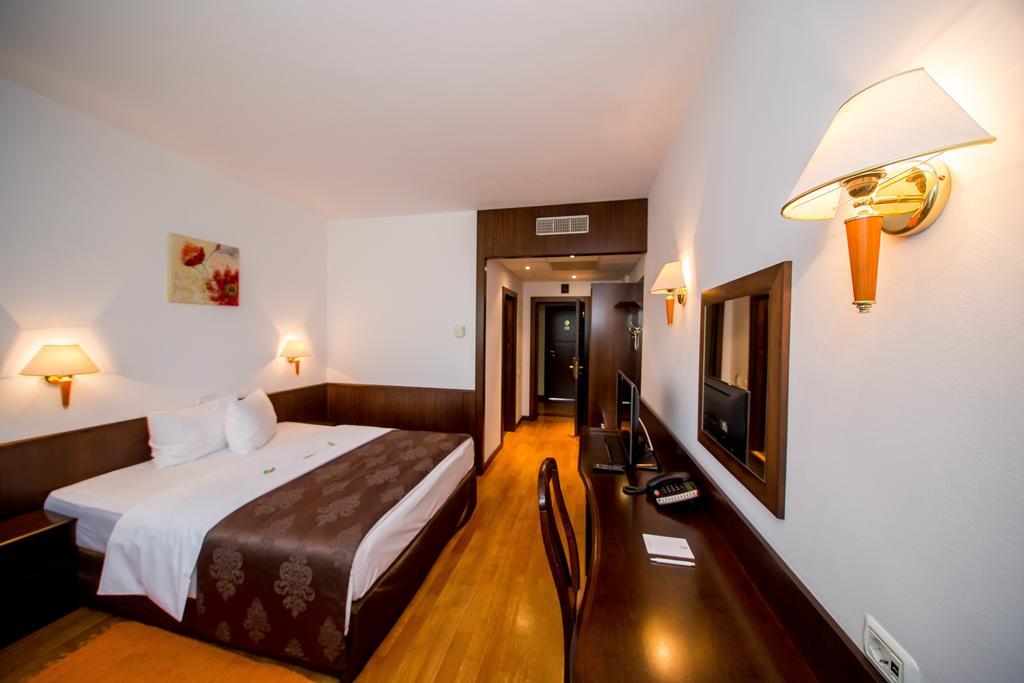 Best Western Central Hotel Arad Eksteriør billede